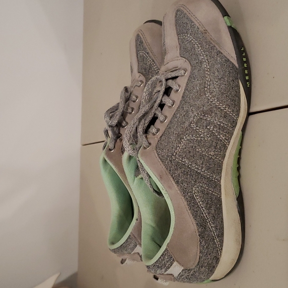 Merrell Sneakers Size 7 - Picture 2 of 3